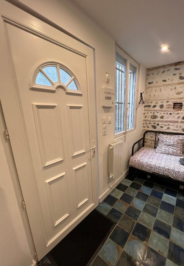 1 Personne Centre Jeanne D'arc Apartment *