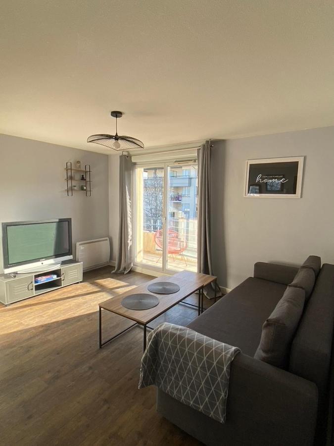 Rose T2 Ensoleillé-piscine-parking Privé -fibre -balcon Appartement *