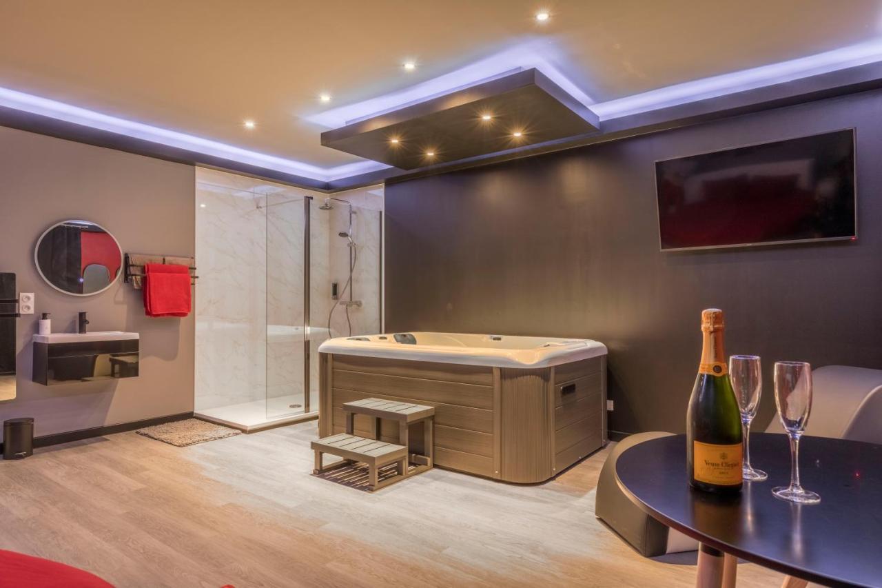 Secret Night Apartment