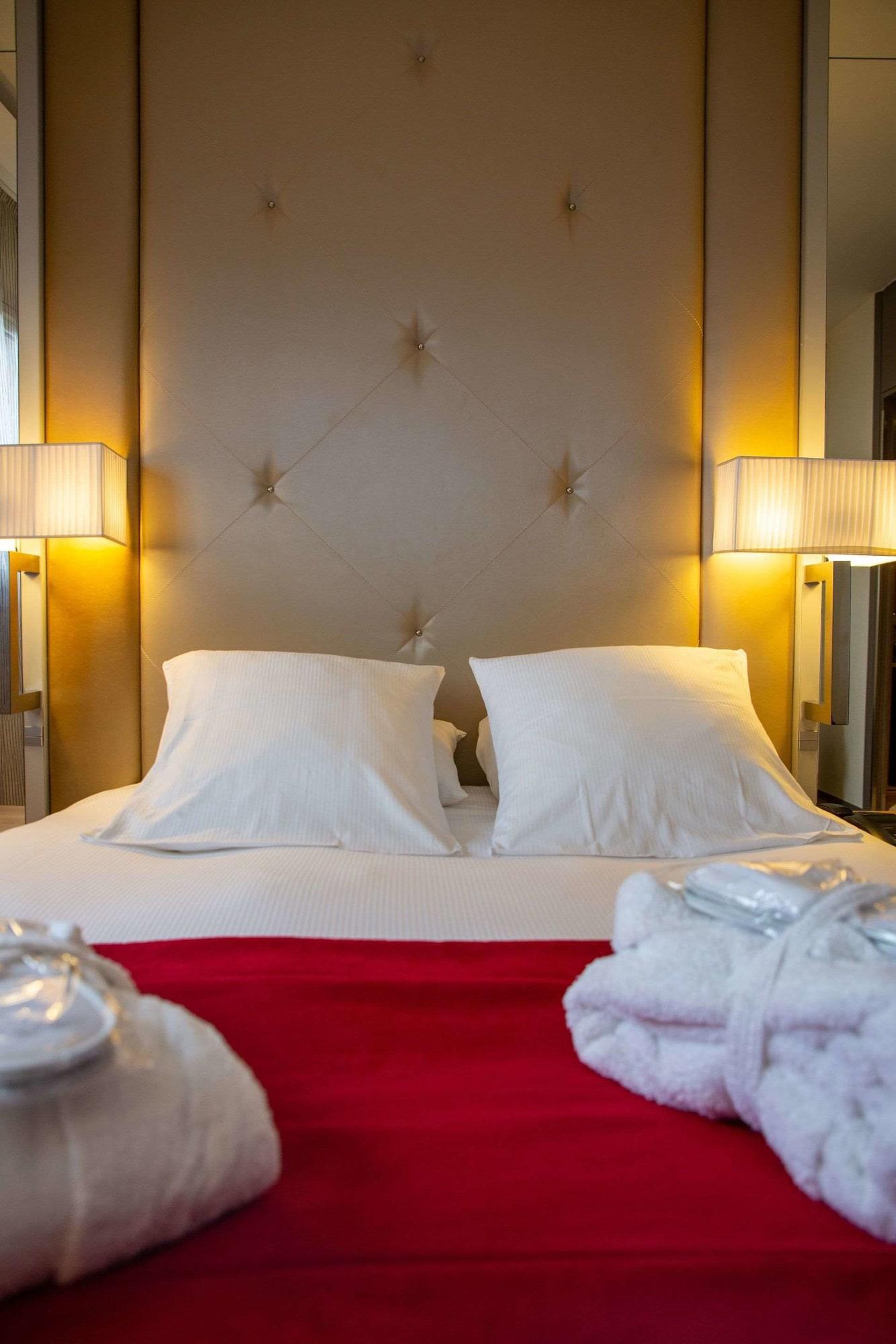 Mermoz Hotel 4*