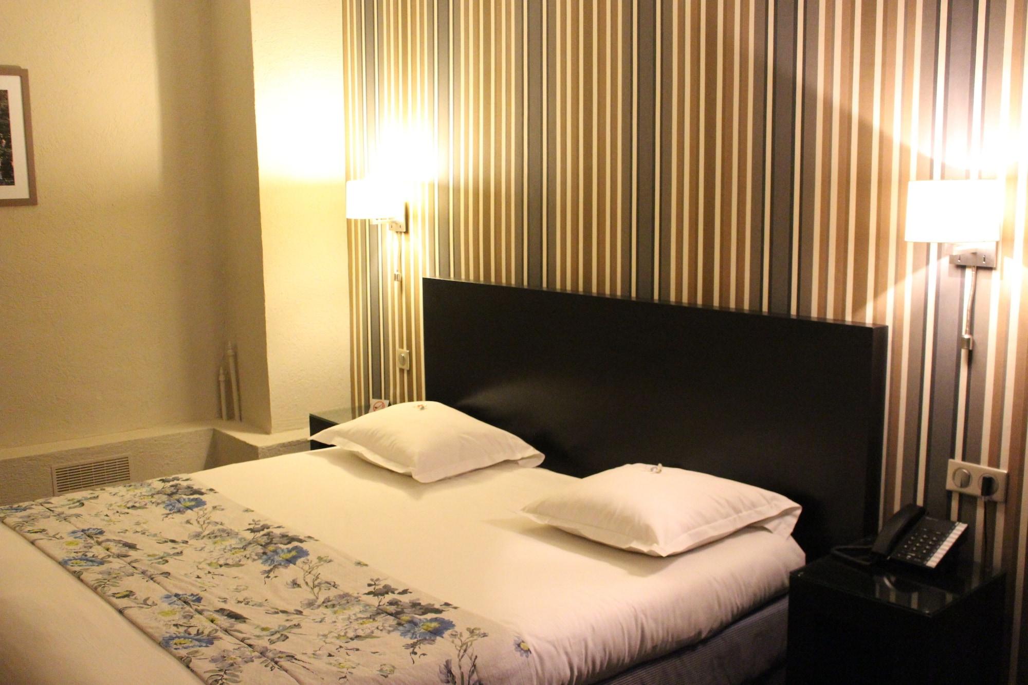 Hotel Grand D'orléans 3*