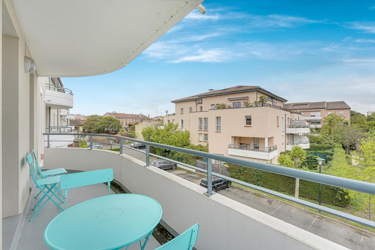 Sublime 64m With 2 Balconies For 6 In *