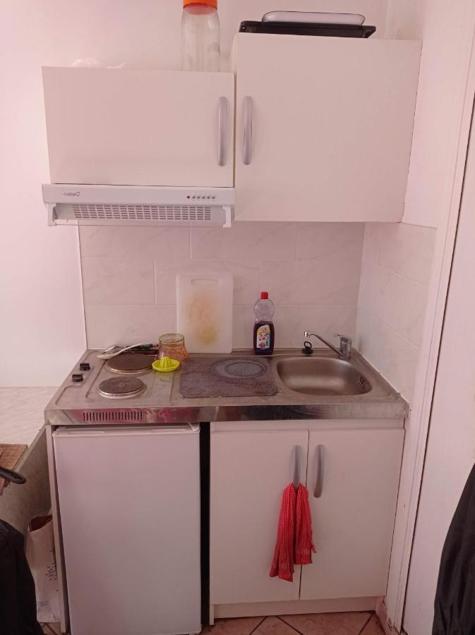 Meublee Independante, Avec Piscine Et Jardin, 1 Lit Pour 2 Personnes Direct Gare Aeroport *