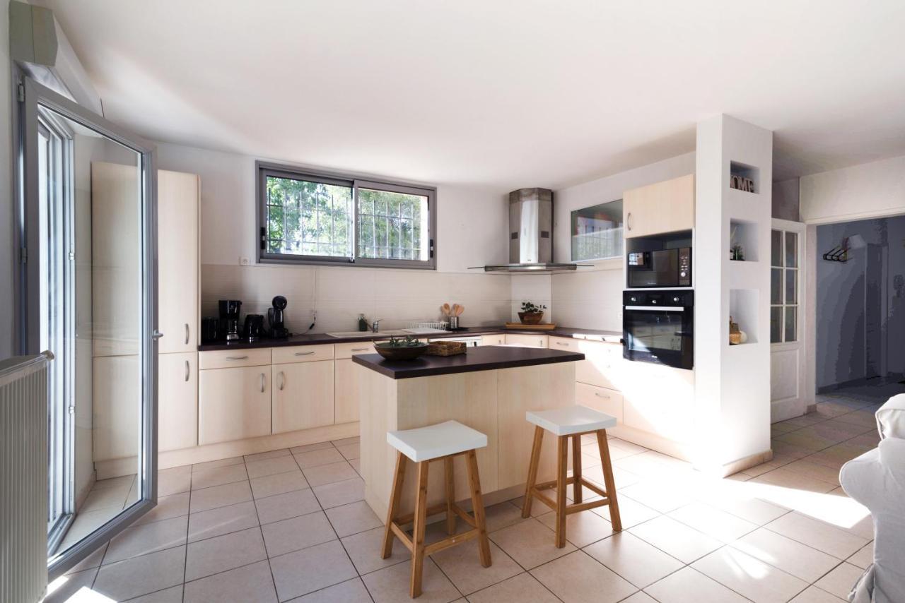 Guilhermy - Maison Contemporaine Avec Jardin Holiday home