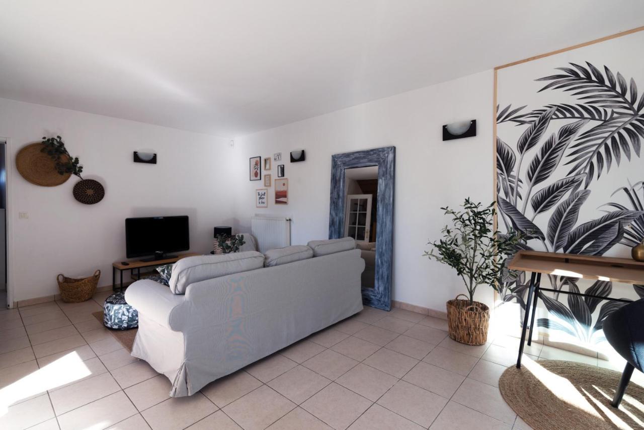 Guilhermy - Maison Contemporaine Avec Jardin *