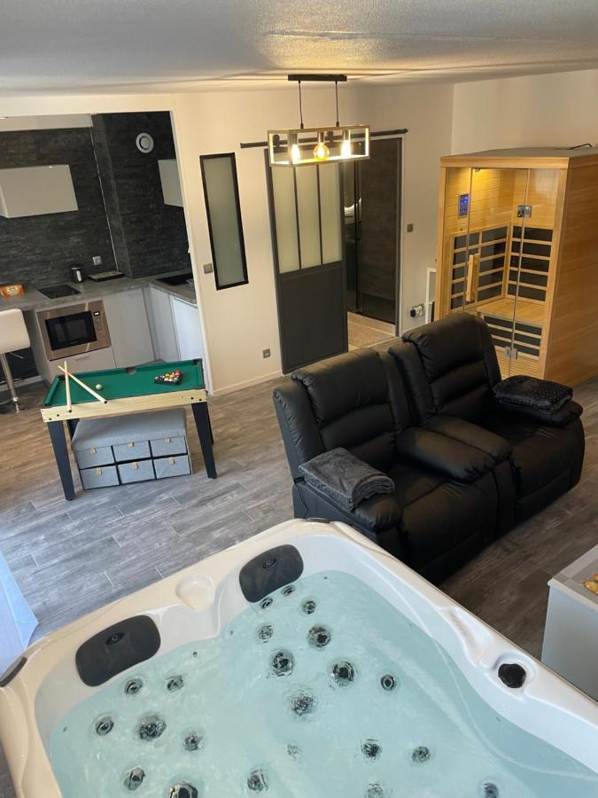 T2 Renove, Jaccuzi, Sauna, Sieges Massants, Jardin, Parking, Metro