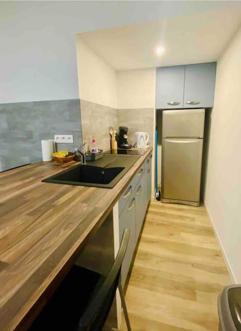 Apartment T2 Neuf Pour 4 Pers , Bien Place Et Parking Gratuit *