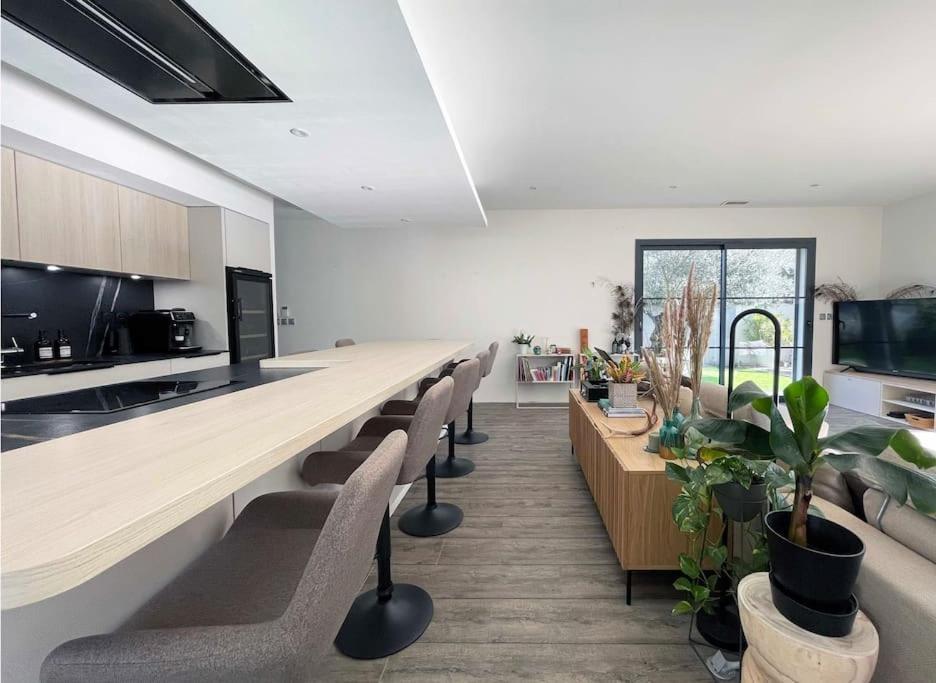Villa Chill & Work - Spa & Piscine A *