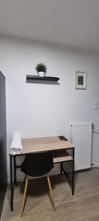 Avec Douche Privative Dans Partage - Metro - Wifi Apartamento