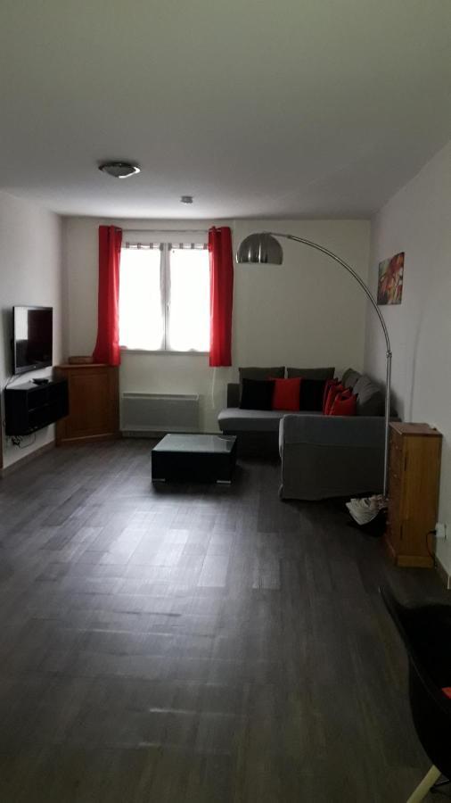 Superbe T3 De 85 Mètres Carrés Apartamento *