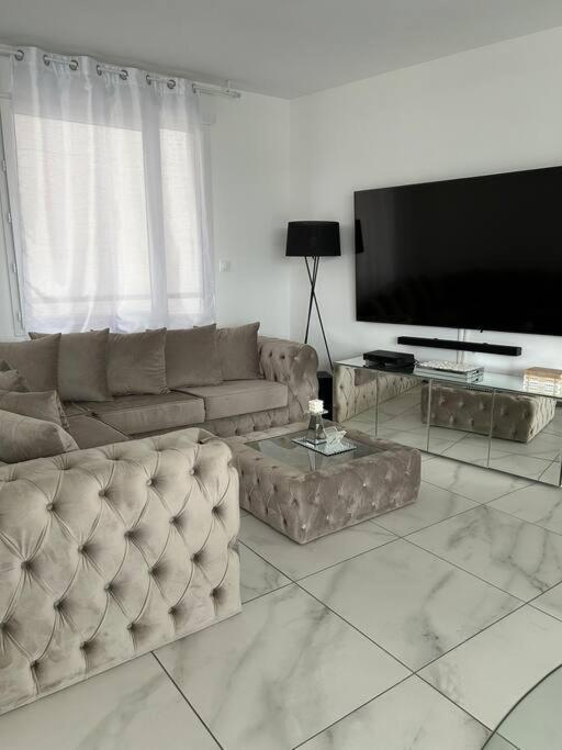 Appart Duplex 87m2 Pres D'airbus Apartamento *