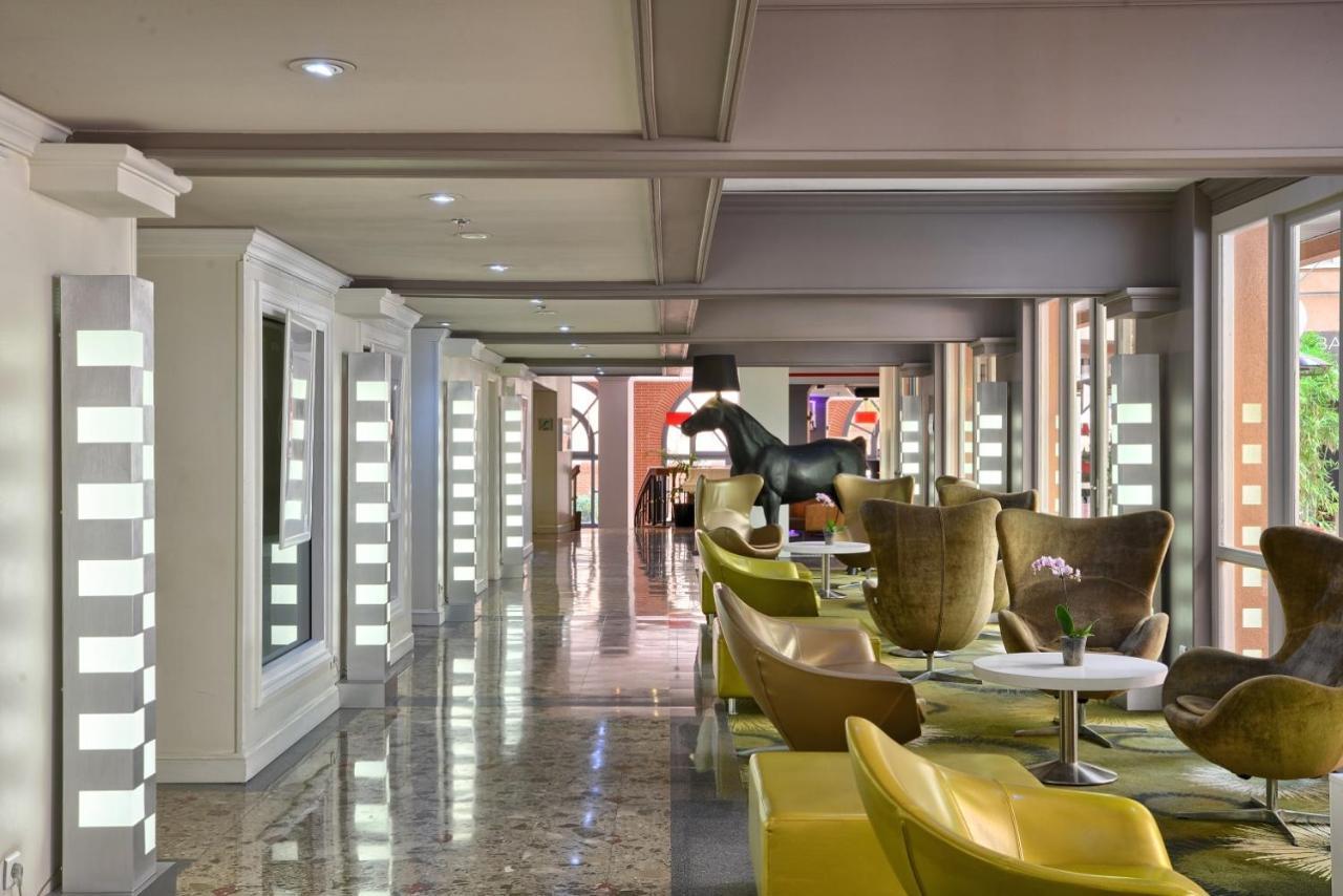 Hotel Plaza Hotel Capitole Toulouse - Anciennement Crowne Plaza 4*