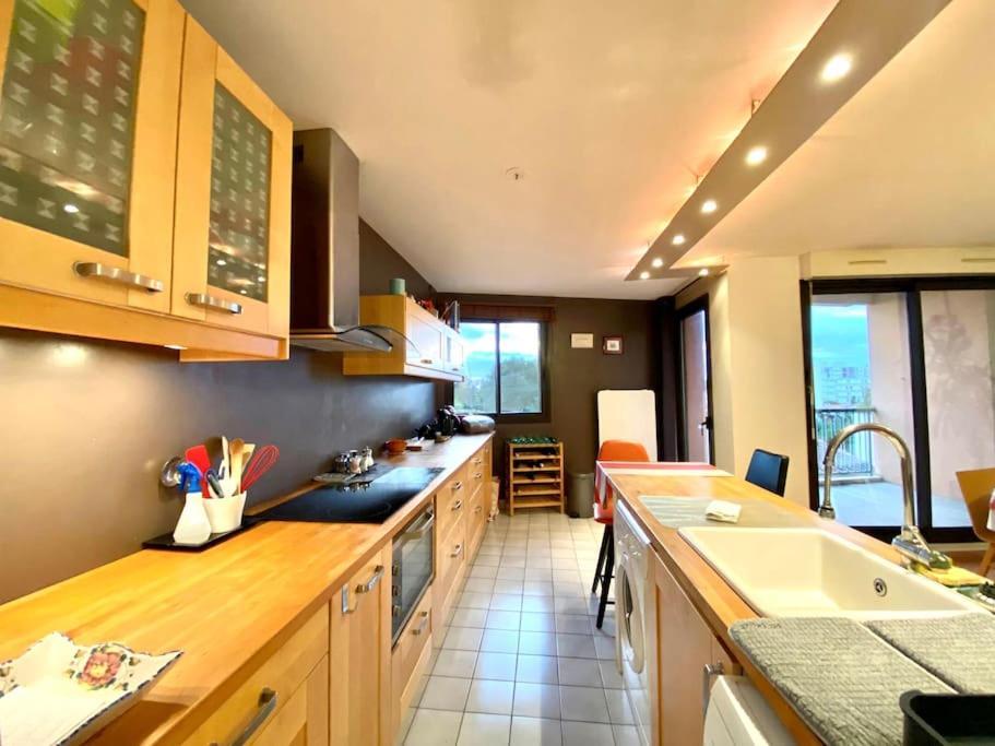 Le Garonne - 2 Chambres & Parking Apartamento *