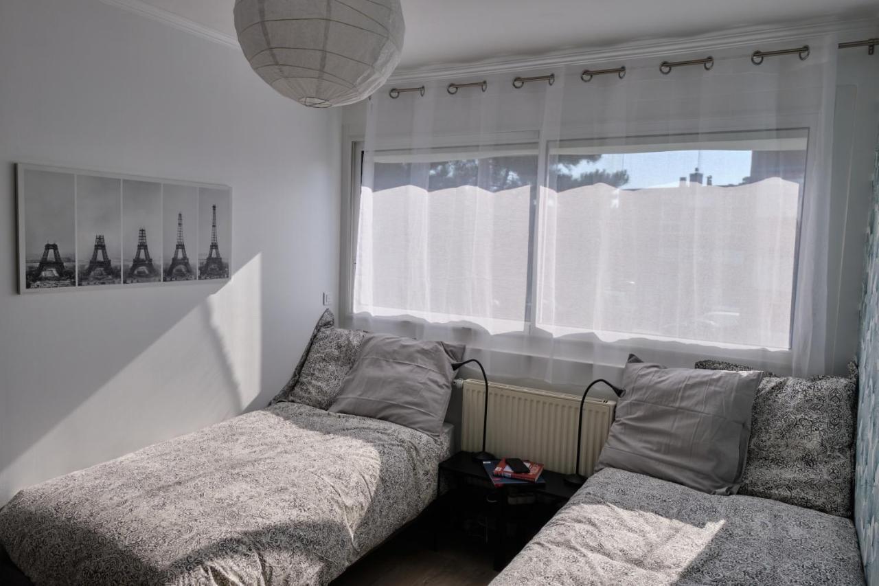 Two Bedrooms Modern Close To Tram *