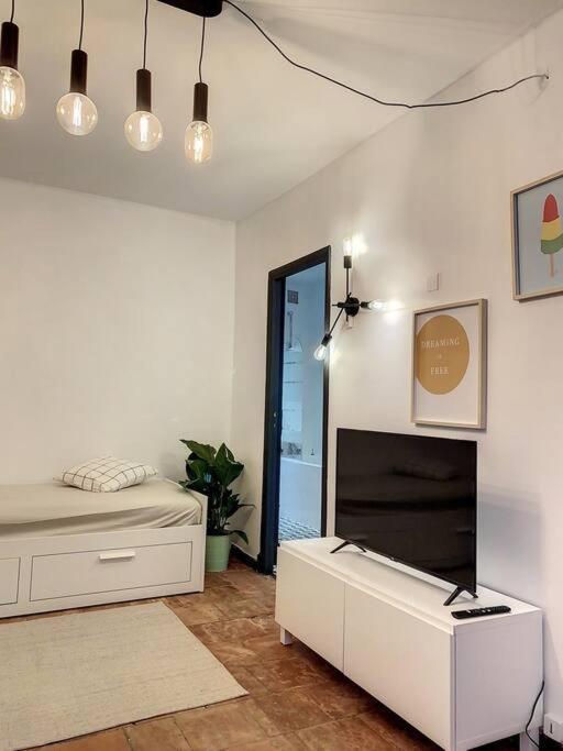 Ibiza -sublime Studio Place De La Trinite- Netflix Apartment