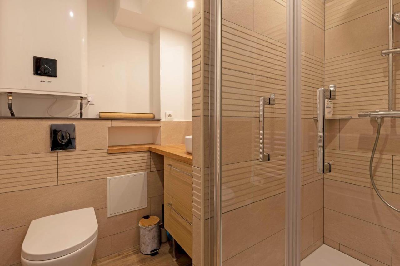 Bright Studio Located In The Center Of