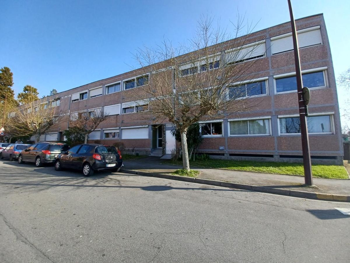 Two Bedrooms Modern Close To Tram Apartment