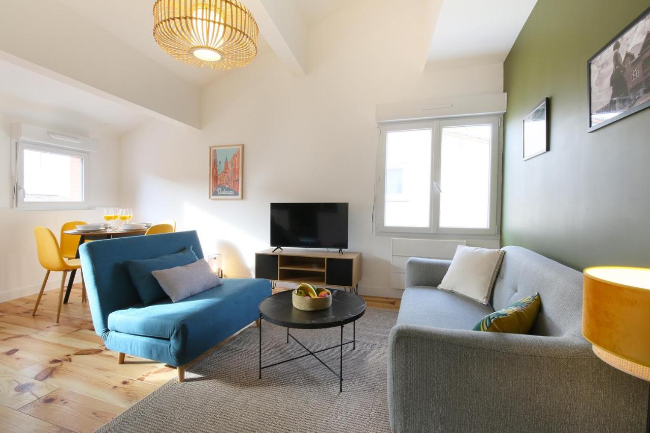 Lumineux, Moderne Et Entierement Equipe Apartamento