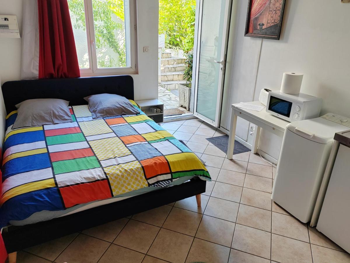 Apartment Meublee Independante, Avec Piscine Et Jardin, 1 Lit Pour 2 Personnes Direct Gare Aeroport *