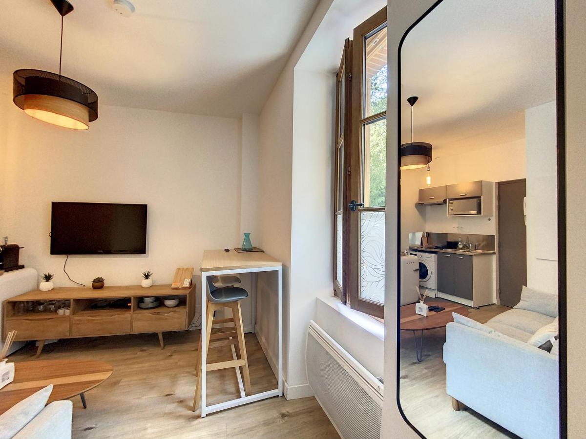 ღ Le Cosy Brienne • T2 Au Centre-ville ღ Metro Apartamento