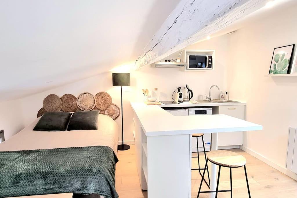 Apartment Cocon Sous Les Toits - Metro Jeanne D'arc - Gare *