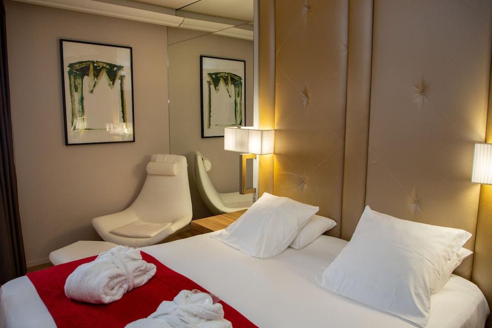 Hotel Mermoz 4*