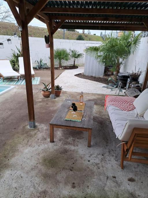Proche Gare Jardin Et Piscine.