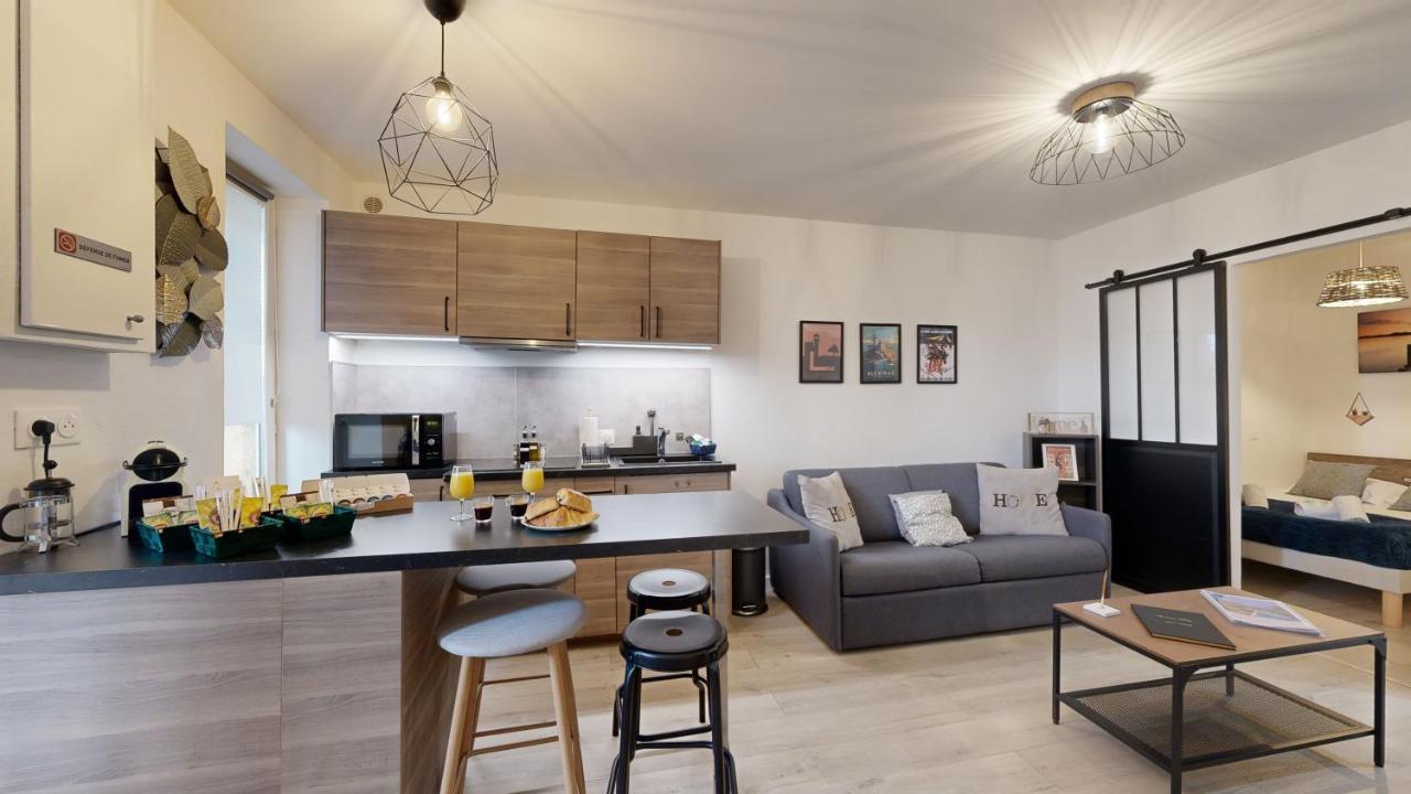 Expat Renting - L'evasion - Saint Michel - Metro Apartment *