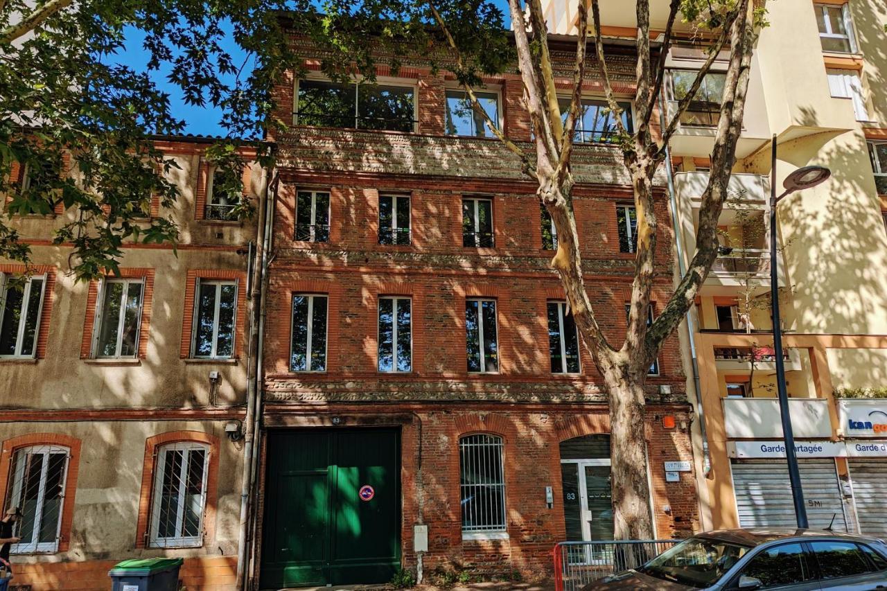 Grand Duplex - Parking Prive - Centre - Calme Apartment *