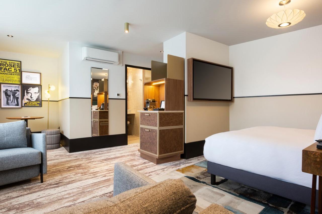 Les Capitouls Centre - Handwritten Collection 4* Toulouse