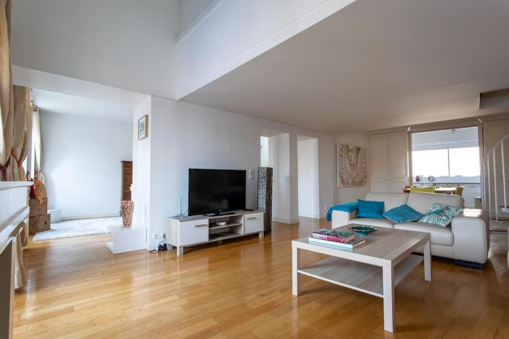Appartement Duplex Spacieux Et Lumineux *