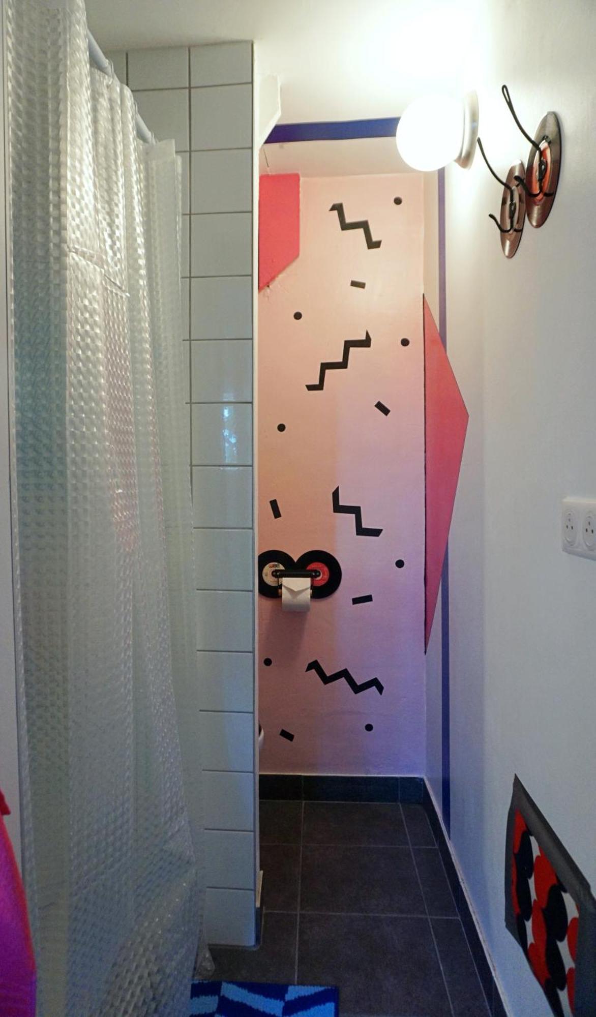La Ninetiesroom - Atypique Avec Salle De Bain Et Wc Prives - Tv Wifi Console Jeux - Parking Gratuit Habitación en casa particular *