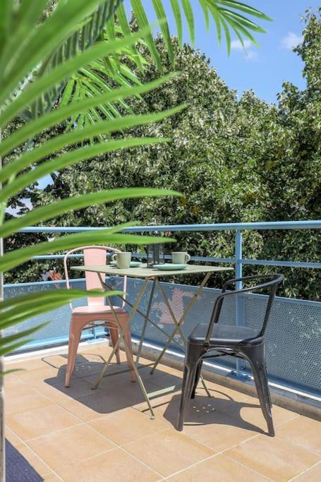 Beautiful With Terrace + Private Parking Apartment Toulouse
