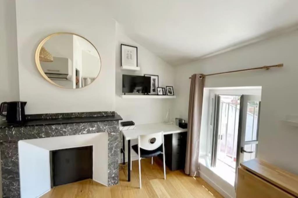 Appartement Neuf! Studio Lumineux, Gare A 200m! *