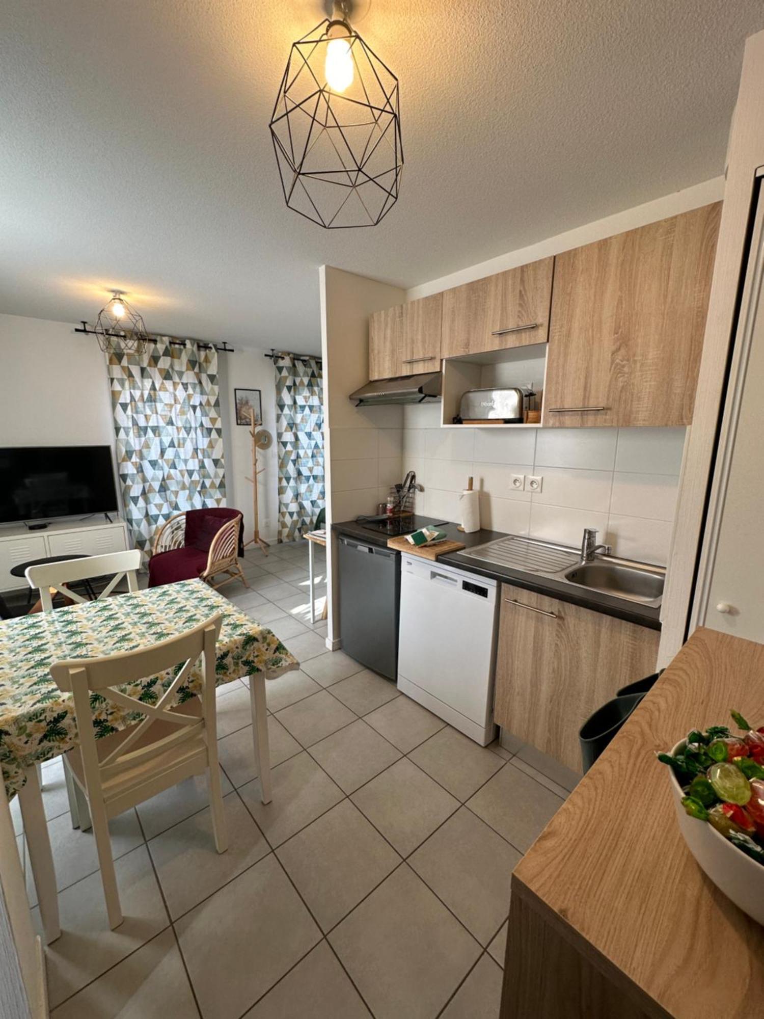 Apartment Minimes, Studio Cosy Tout Confort, Wifi, Parking