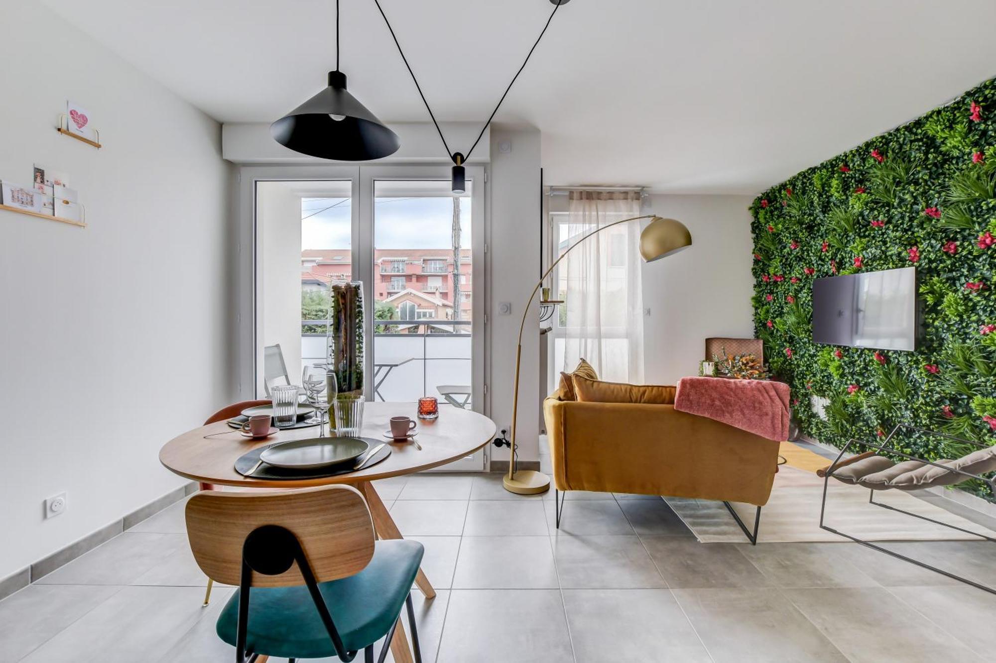 Oiqia Bonnefoy ~ 1 Avec Balcon Appartement
