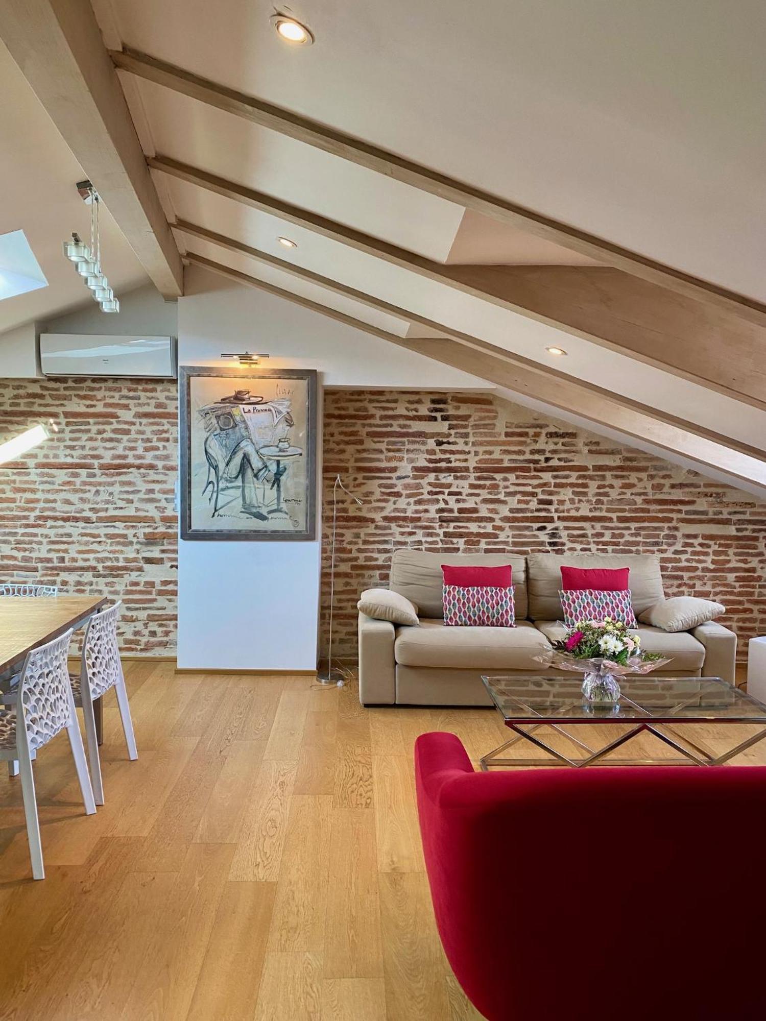 Apartment Les Toits Du Capitole - Loft De Standing 60 M2 - Parking En Option *