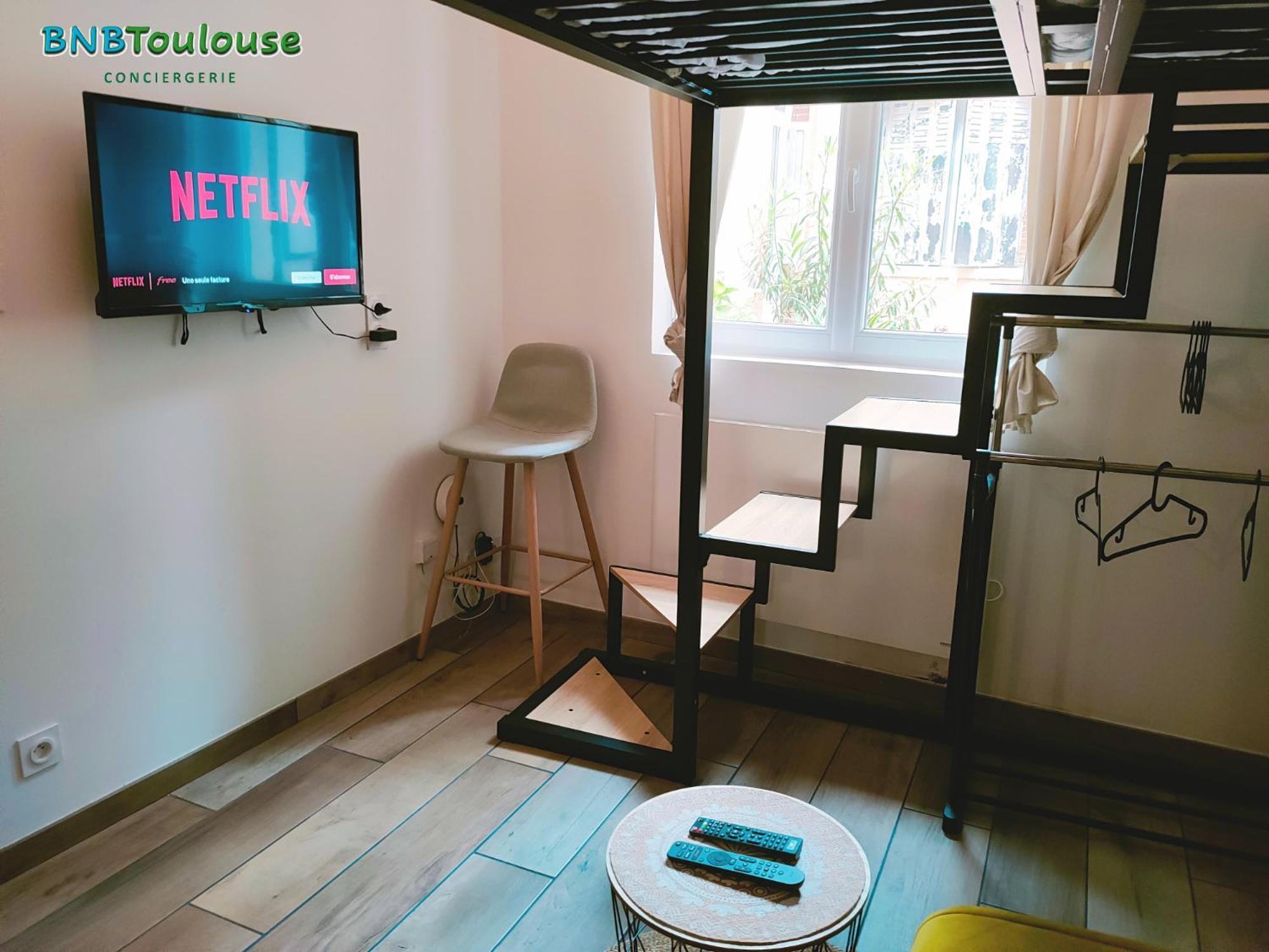 Le Petit Palais Au Calme Proche Metro/tram • Wifi *