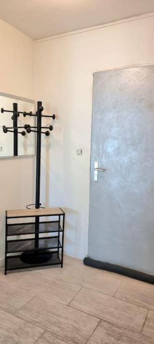 T2 Pool & Terrasse - Parking - Metro - Wifi *