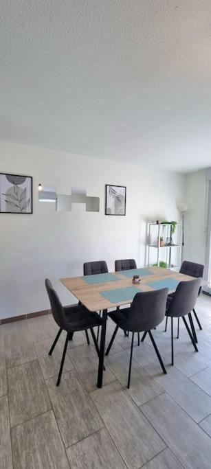 T2 Pool & Terrasse - Parking - Metro - Wifi