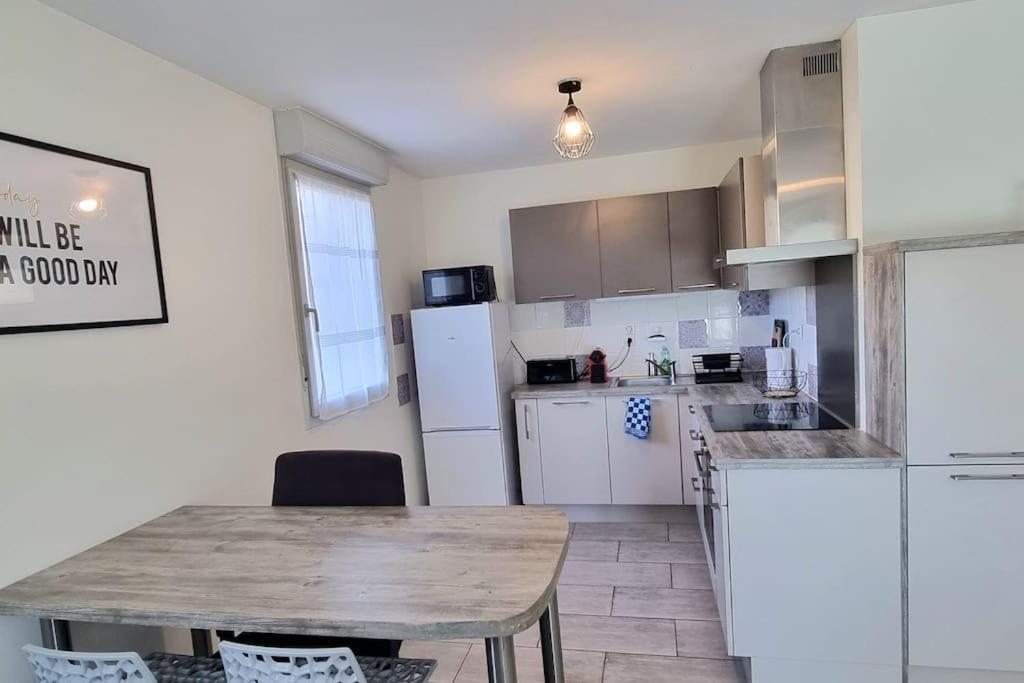 Apartamento T2 Pool & Terrasse - Parking - Metro - Wifi
