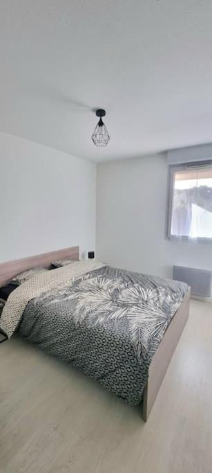 T2 Pool & Terrasse - Parking - Metro - Wifi