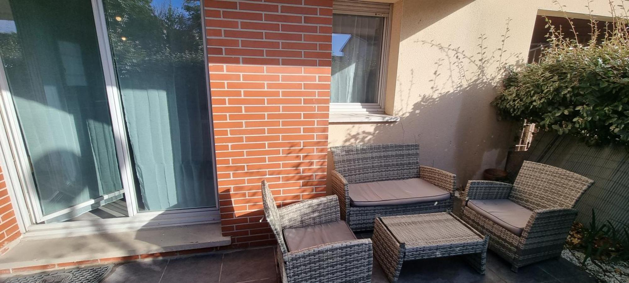 T2 Pool & Terrasse - Parking - Metro - Wifi