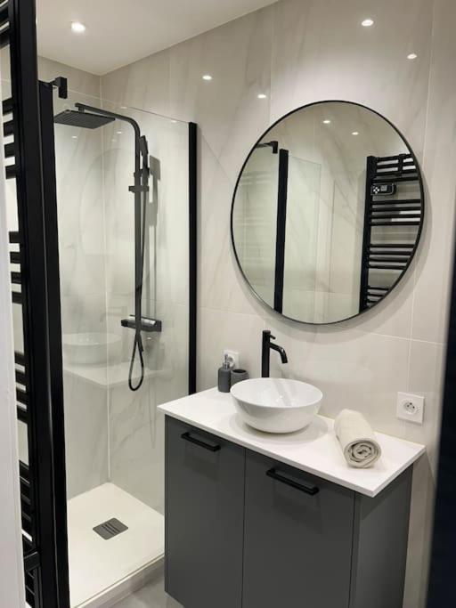 Le Superbe - Calme A - Parking Prive - Proche Transports Apartment