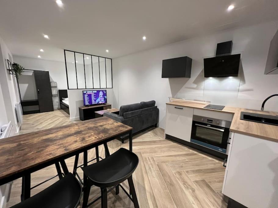 Le Superbe - Calme A - Parking Prive - Proche Transports Apartment *