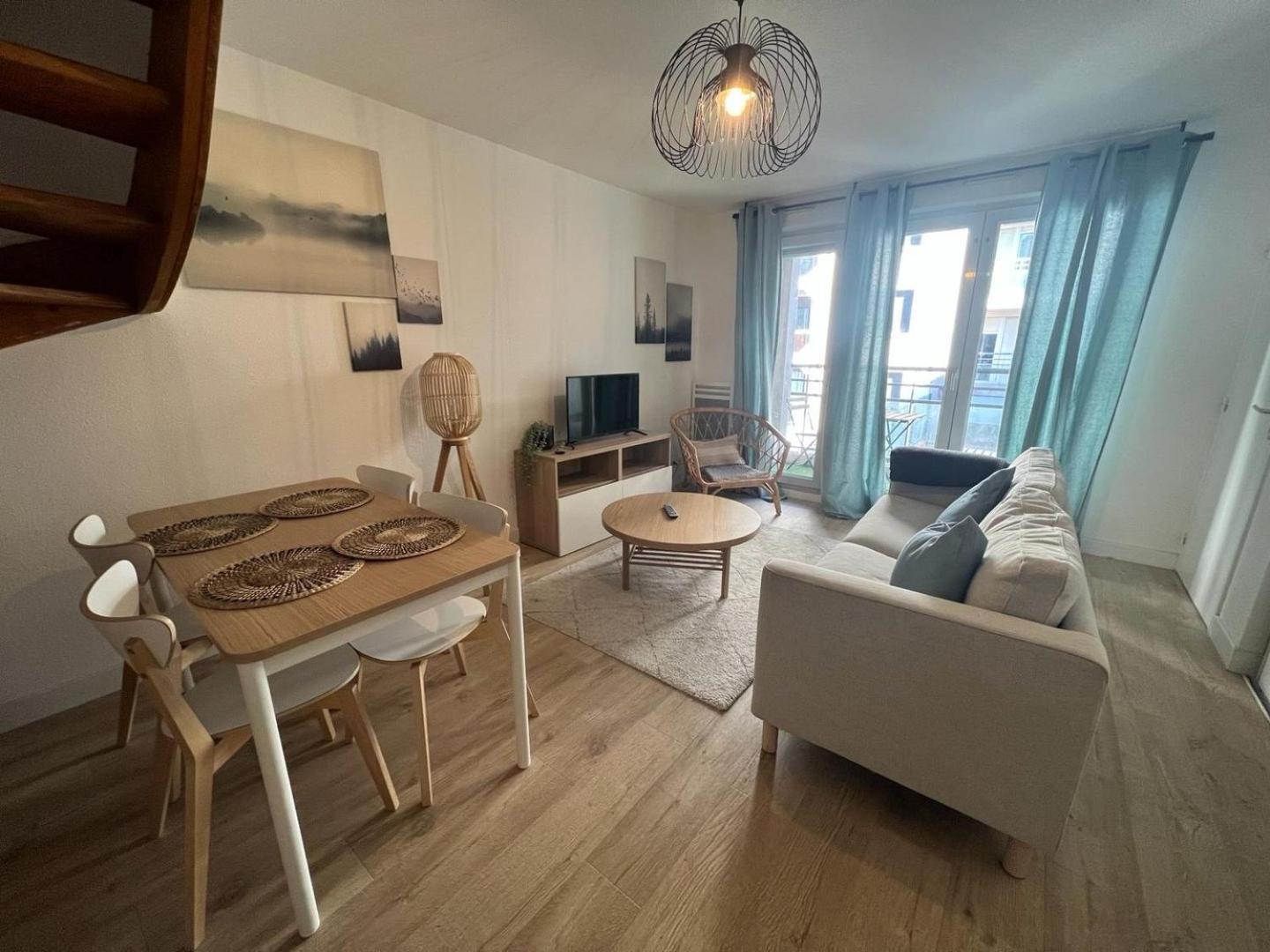 Apartment Beau T3 - Stationnement Prive