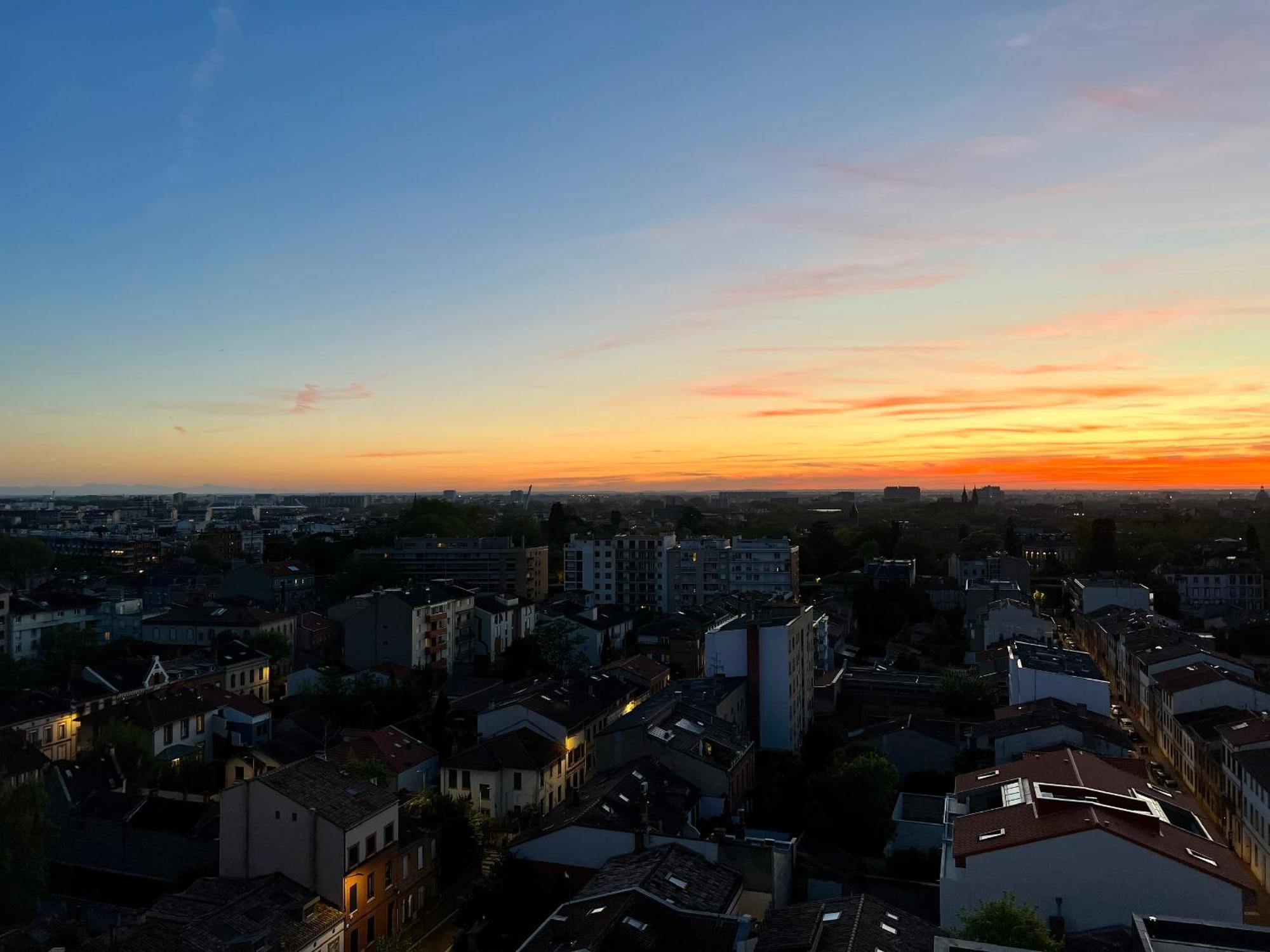 Apartamento Sunset Duplex - Grand-rond, Jardin Des Plantes, Centre-ville, 2 Bdrs 60m2, Ac, Free Public Car Park 200m Away, Netflix - T3 60m2 Avec Clim, Parking Public Gratuit A 200m Toulouse