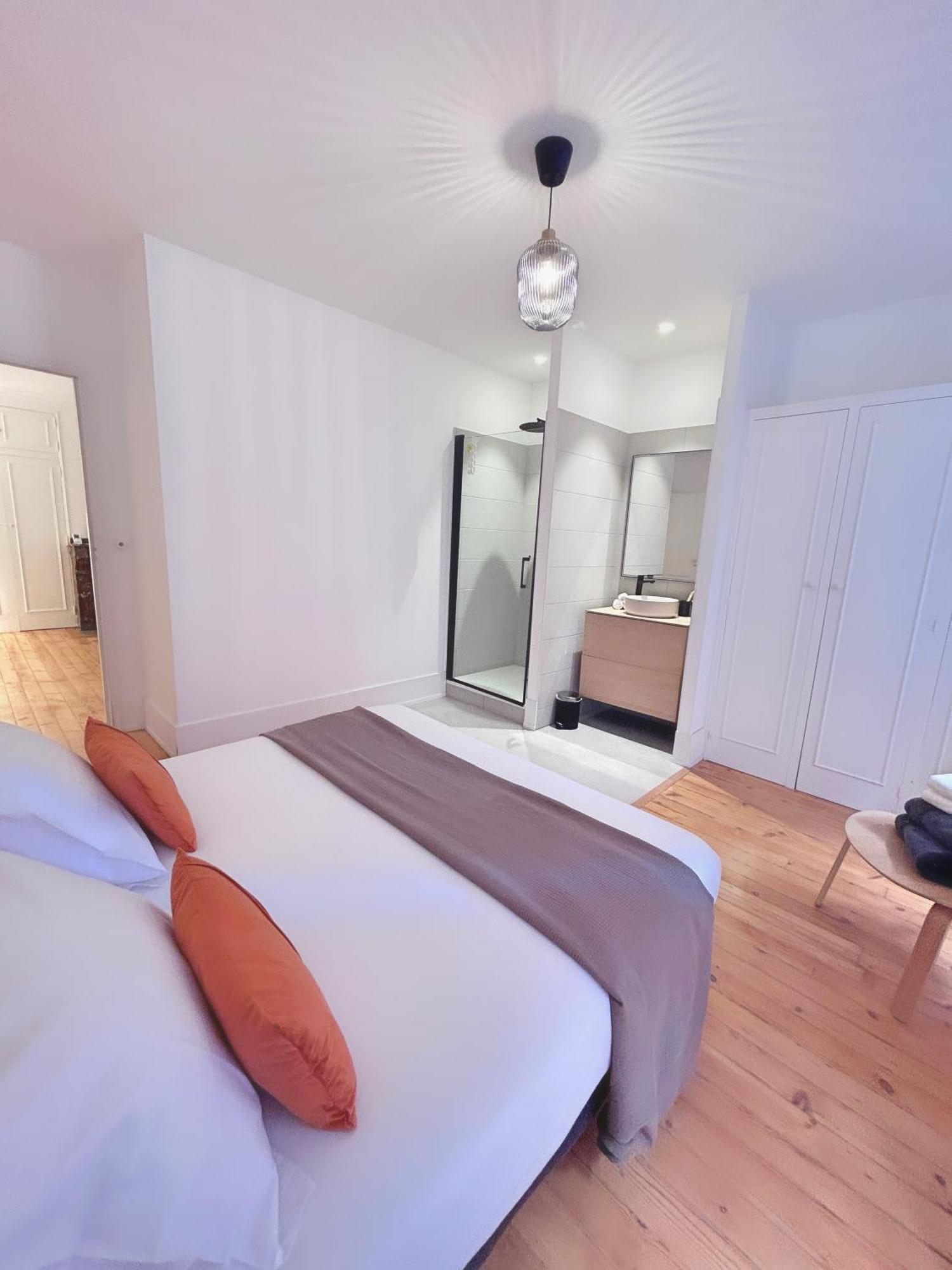 L'elegant Paradoux - 3 Sdb - 2 Wc - Ascenseur - Parking - Plein Centre Apartment