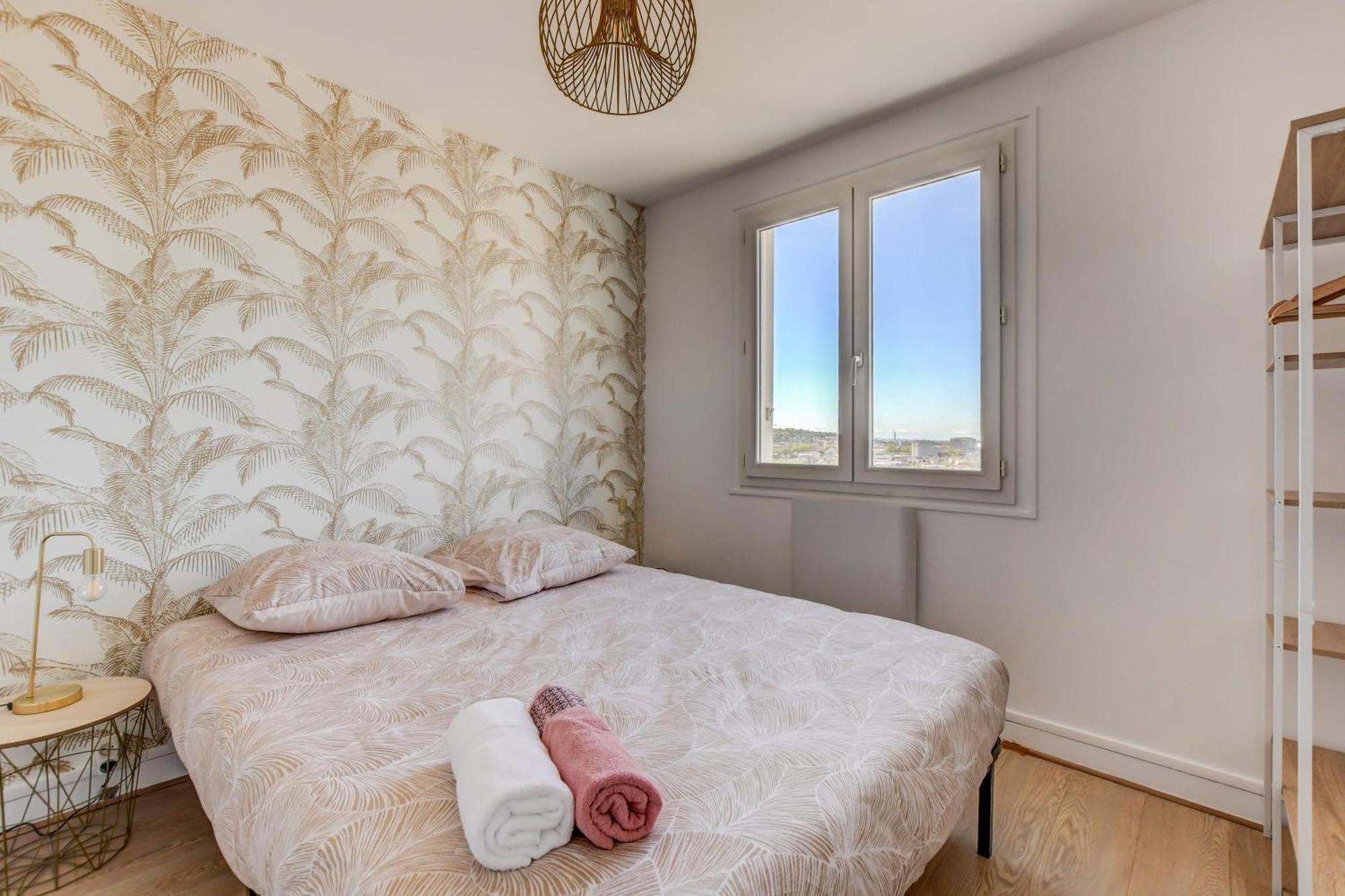 Sunset Duplex - Grand-rond, Jardin Des Plantes, Centre-ville, 2 Bdrs 60m2, Ac, Free Public Car Park 200m Away, Netflix - T3 60m2 Avec Clim, Parking Public Gratuit A 200m