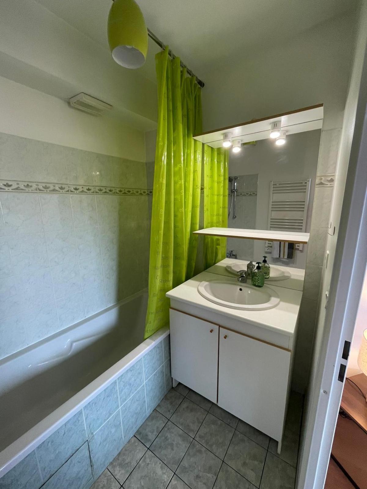 Rose T2, Climatisation,parking Prive, Piscine, Wifi , Confort